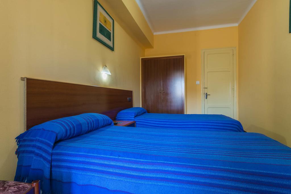 Hostal Urgell Balaguer Exterior photo