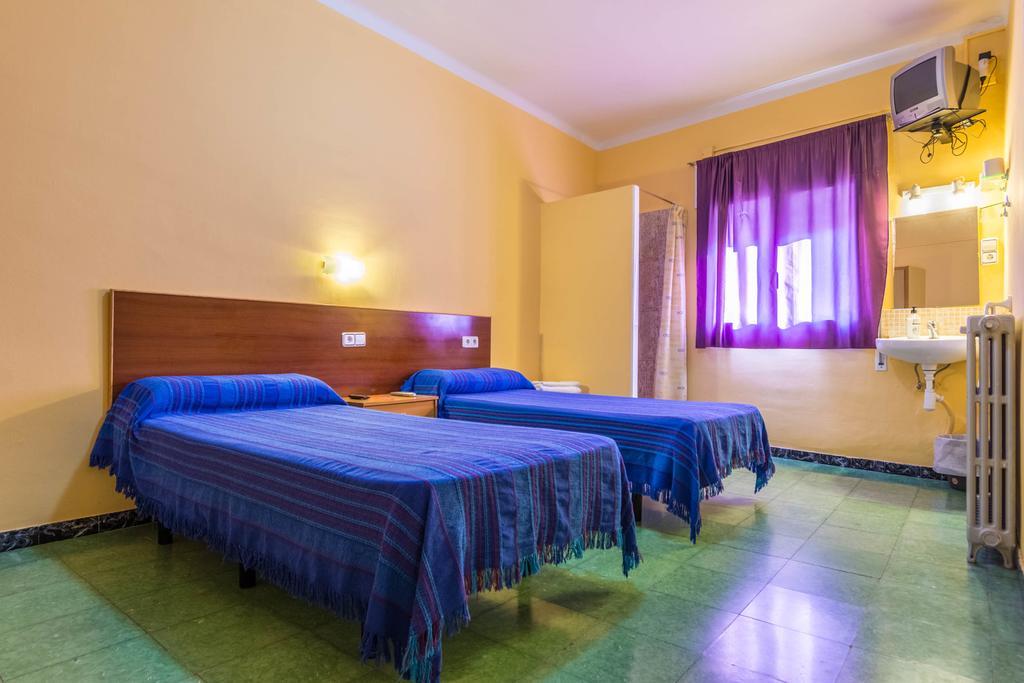Hostal Urgell Balaguer Exterior photo